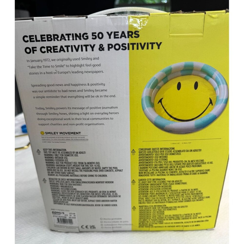Sunnylife Inflatable Smiley Face Pool 65" x 15.5" New In Box - Picture 8 of 8